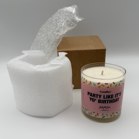 🎉 Candier “Party Like It’s Yo’ Birthday” Candle FabFitFun 10th Anniversary - Picture 5 of 16